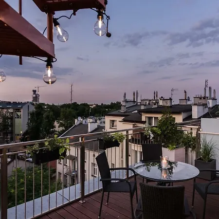 Panoramic Penthouse By Max Kraków